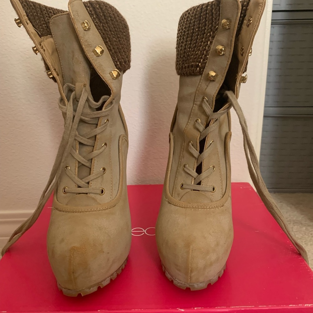 Tan lace up boots